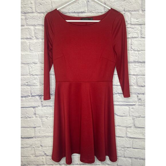 The Limited Dresses & Skirts - The Limited Red Fit & Flare Skater Dress Scoop Neck 3/4 Sleeve Size Small EUC